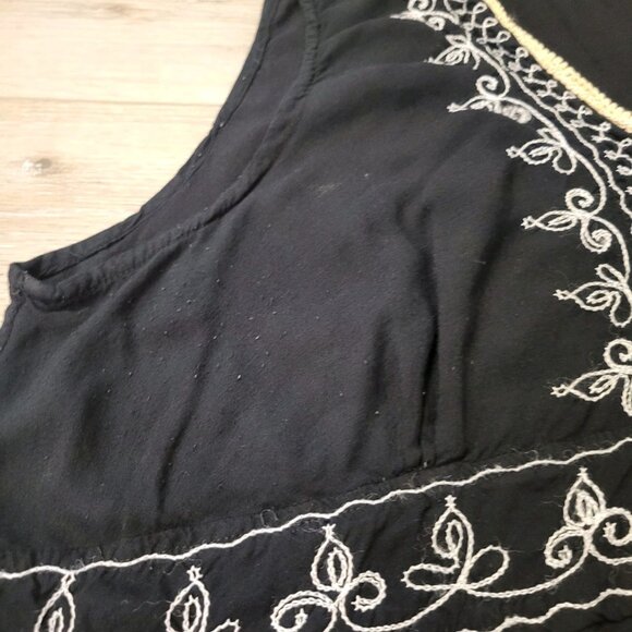 Soaked Dress Black White Embroidered Bib Hippie Boho V-Neck Peasant Sz XL - Picture 5 of 6